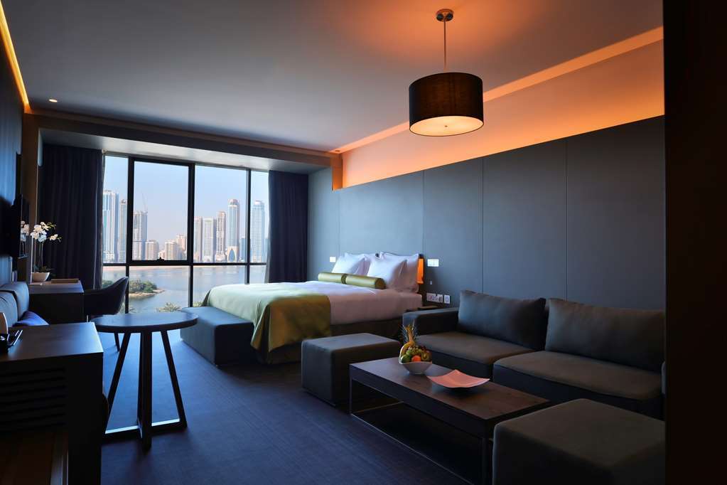 72 Waterfront Hotel 5*